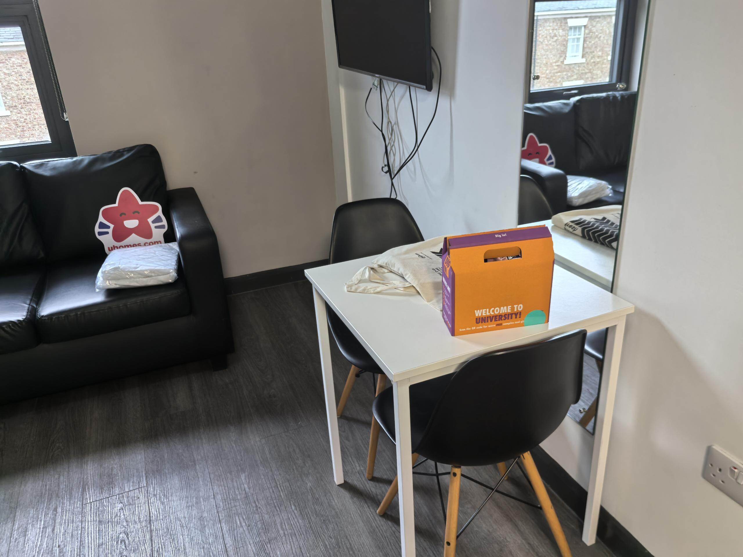 Studio - Gold - Top Floor