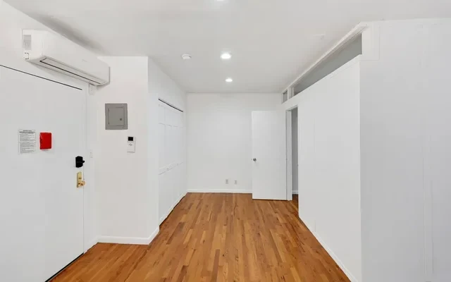 Midtown West#732 2