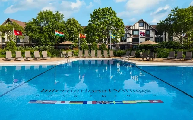 Schaumburg- International Village 0