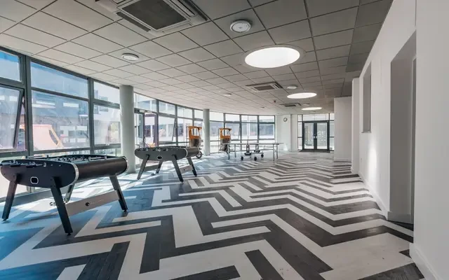 Entire Place·8B···Graduation House 0