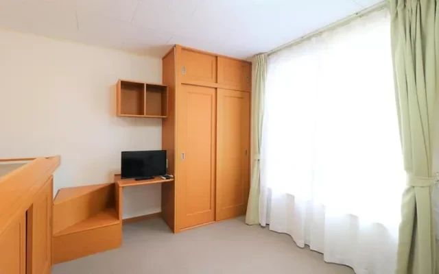 レオパレス滋野 4