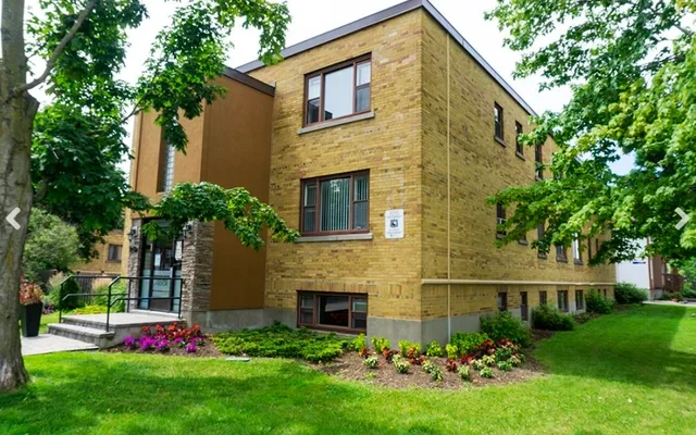 Arbor Village - 1030 & 1040 Hollington 0