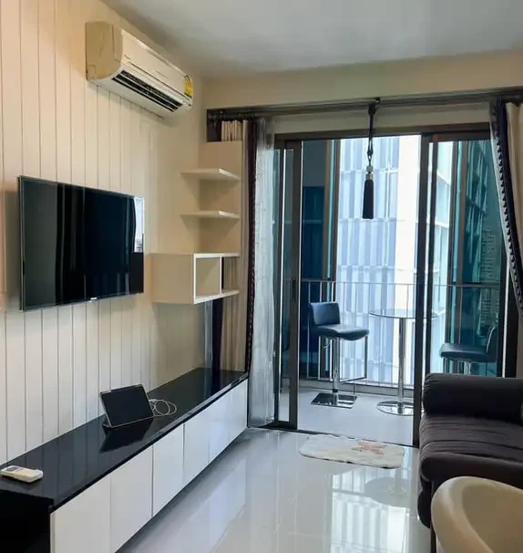 1-BR Condo for Rent, ฿15,000/month, Ideo Sathorn-Taksin