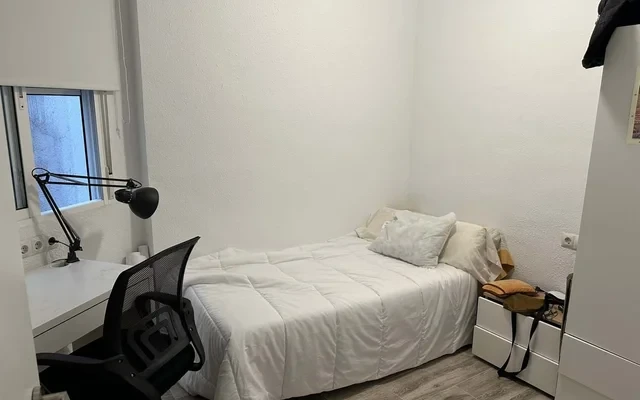 C/Cavite, 69 -1º2 (3H1B), SG-VLC 2