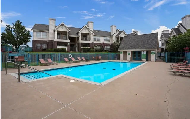 Apple Creek Stillwater - alloggio per studenti a Stillwater - piscina