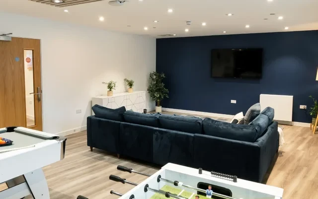 Currus Court 4