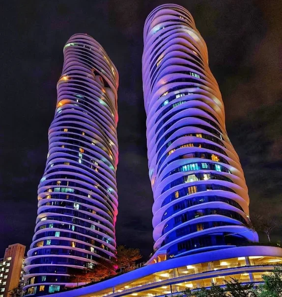 University Place ( Plaza Ivory)