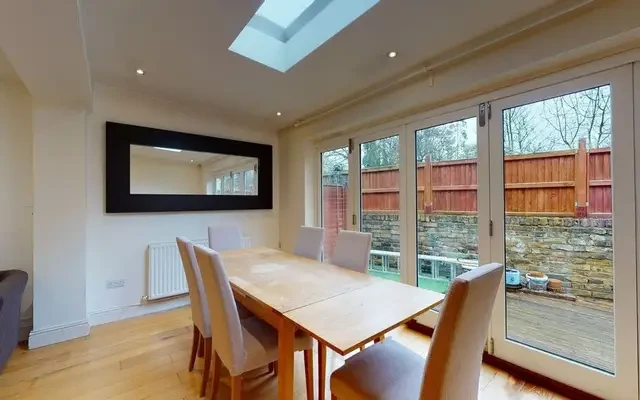 Fairhazel Gardens 12736# 1