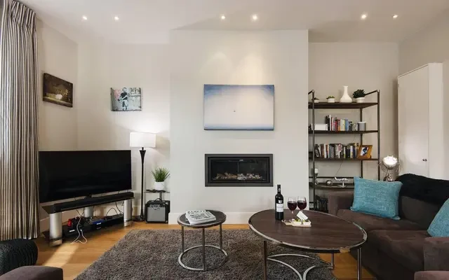 Belsize Lane, Belsize Park, London, NW3 5AG 2
