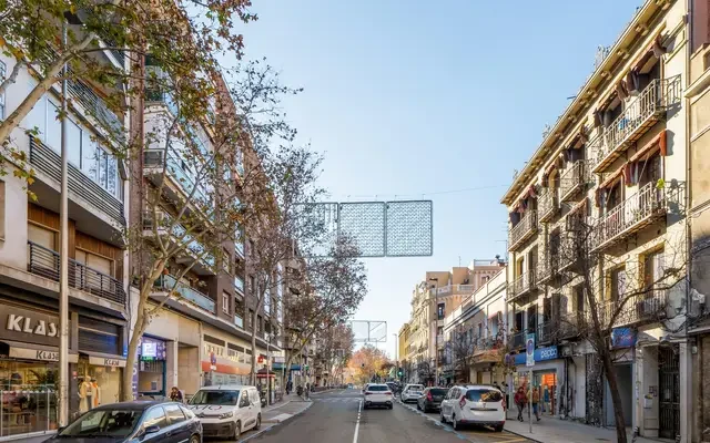 apartment near Calle de López de Hoyos 4