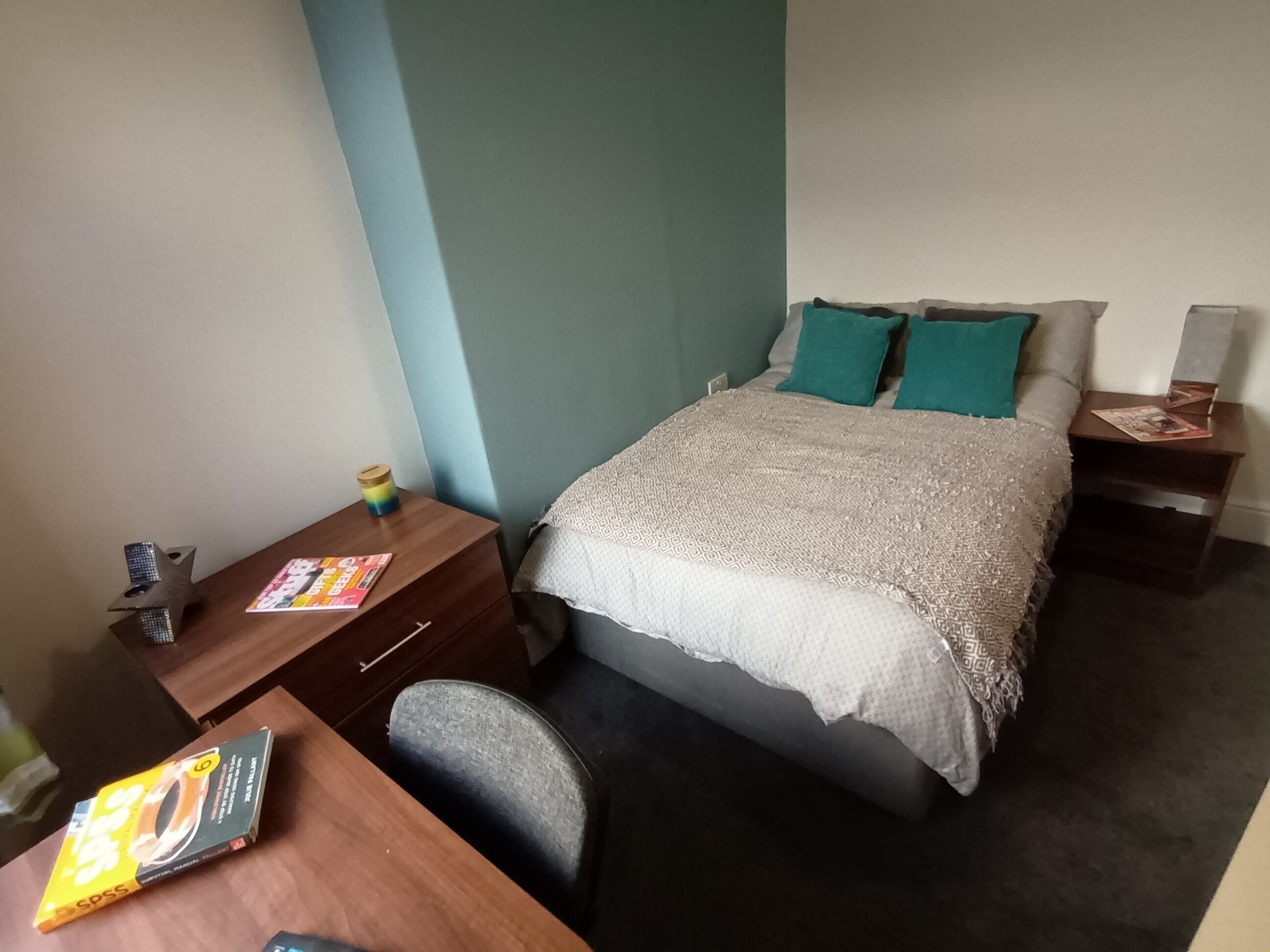 4bedrooms house-First Floor Middle