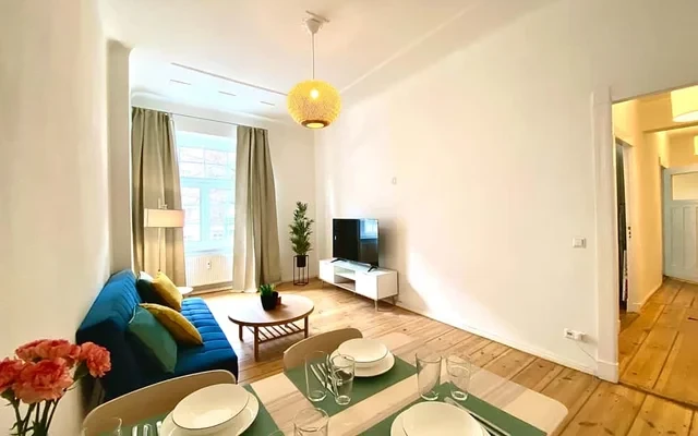 ELSA - Schoene 2-Zimmer Wohnung in Treptow 2