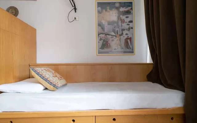 MANDRON APARTMENT 1
