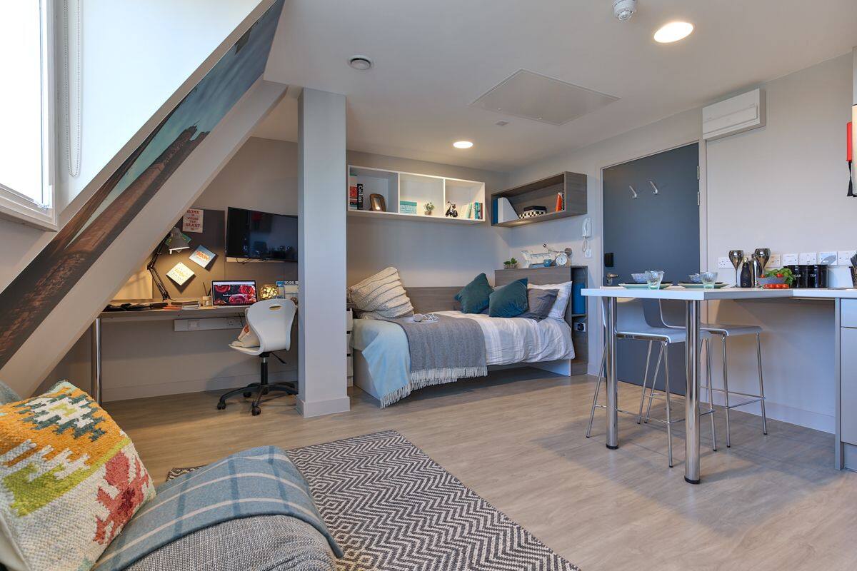 Classic Smaller Studio