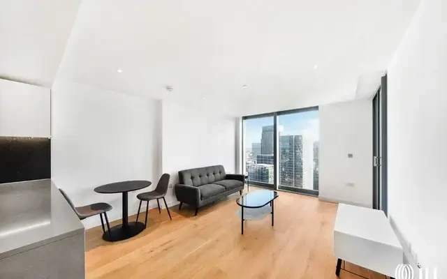 Landmark Pinnacle, London E14 4