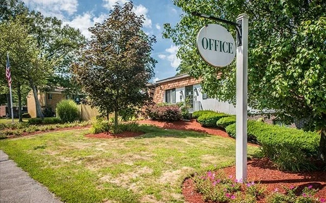 Rolling Green Dr.,Milford,MA 01757 2