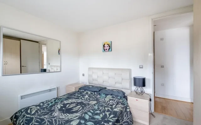 LH-Empire Square East 3