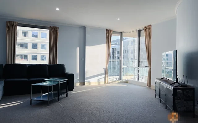 77 Northbourne Ave 1