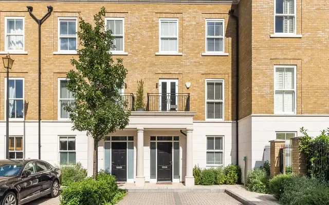 Brewery Lane, Twickenham, TW1 1AW 1