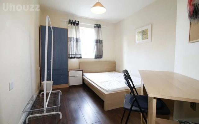 Entire Place·2B2B···30 Bodiam Hall 0