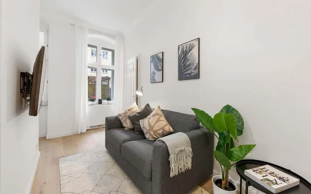 freshly renovated 1 bedroomapartment in the heart of Friedrichshain 1
