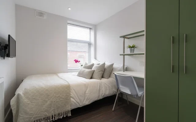 17 Ashford Street 1