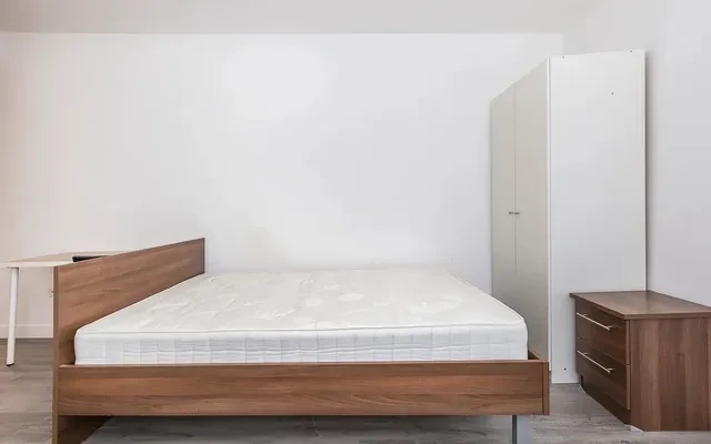 LH-High Street Harlesden - London student accommodation