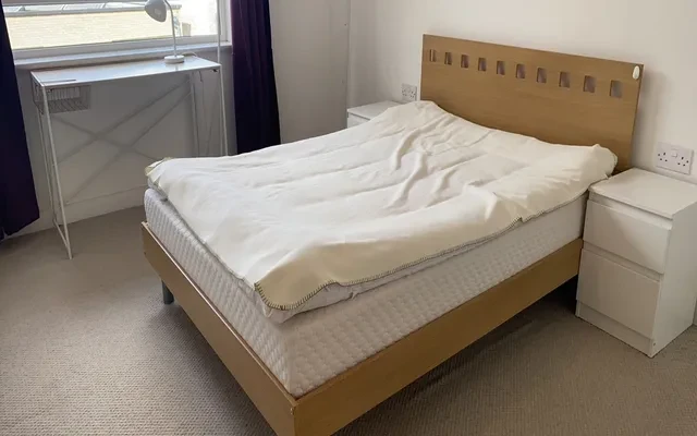 LH-13 Peet Court - London student accommodation