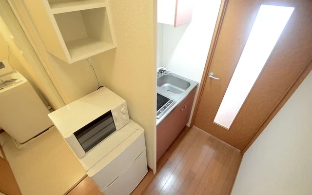 レオパレスグリーンヒル - 能美市(のうみし)の学生向け宿泊施設 - 213号房间(带独立厨房)