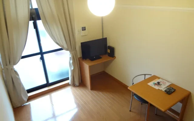 レオパレス田原町Ⅲ 102号室 1