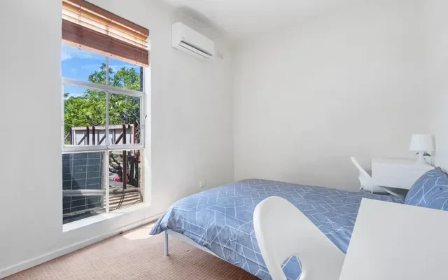 Centre Avenue - Melbourne student accommodation - 3b1b-room 2