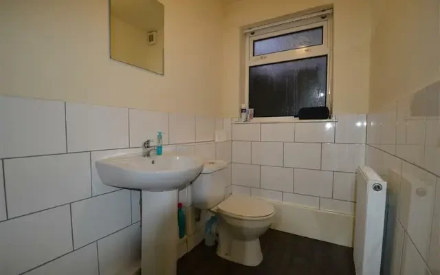 Entire Place·5B2B···132 Milner Road, Selly Oak 4