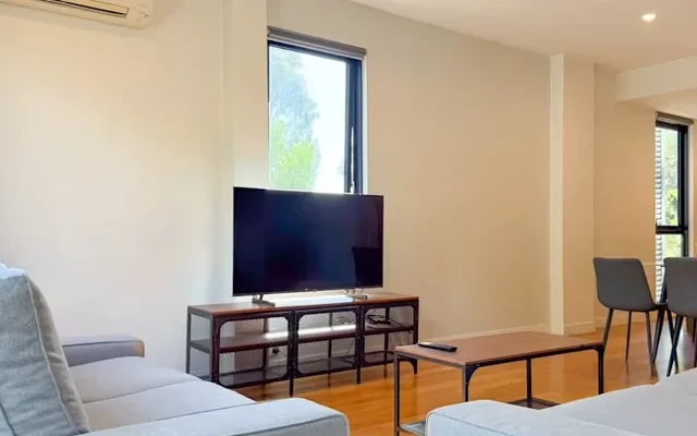 28 Leven Avenue - chỗ ở sinh viên tại Melbourne - 3 bed 2 bath third room double occupancy