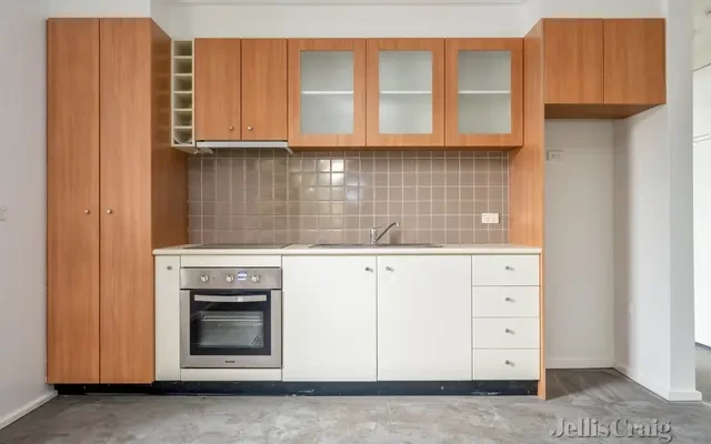 8/15 St Bernards Road, Alphington 1