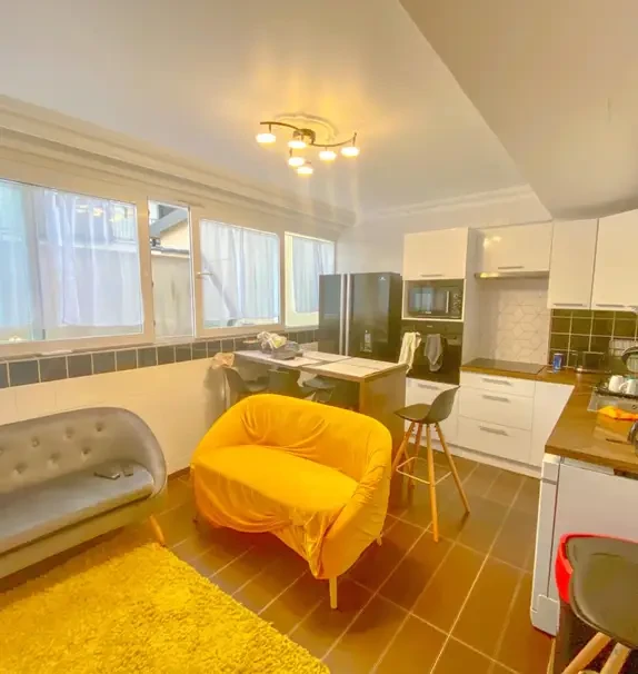 Spacious double bedroom in Rosny-sous-Bois