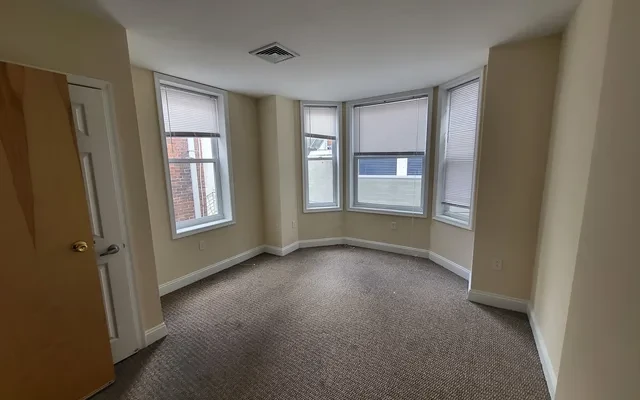 UCA - 3918 Sansom Street 4