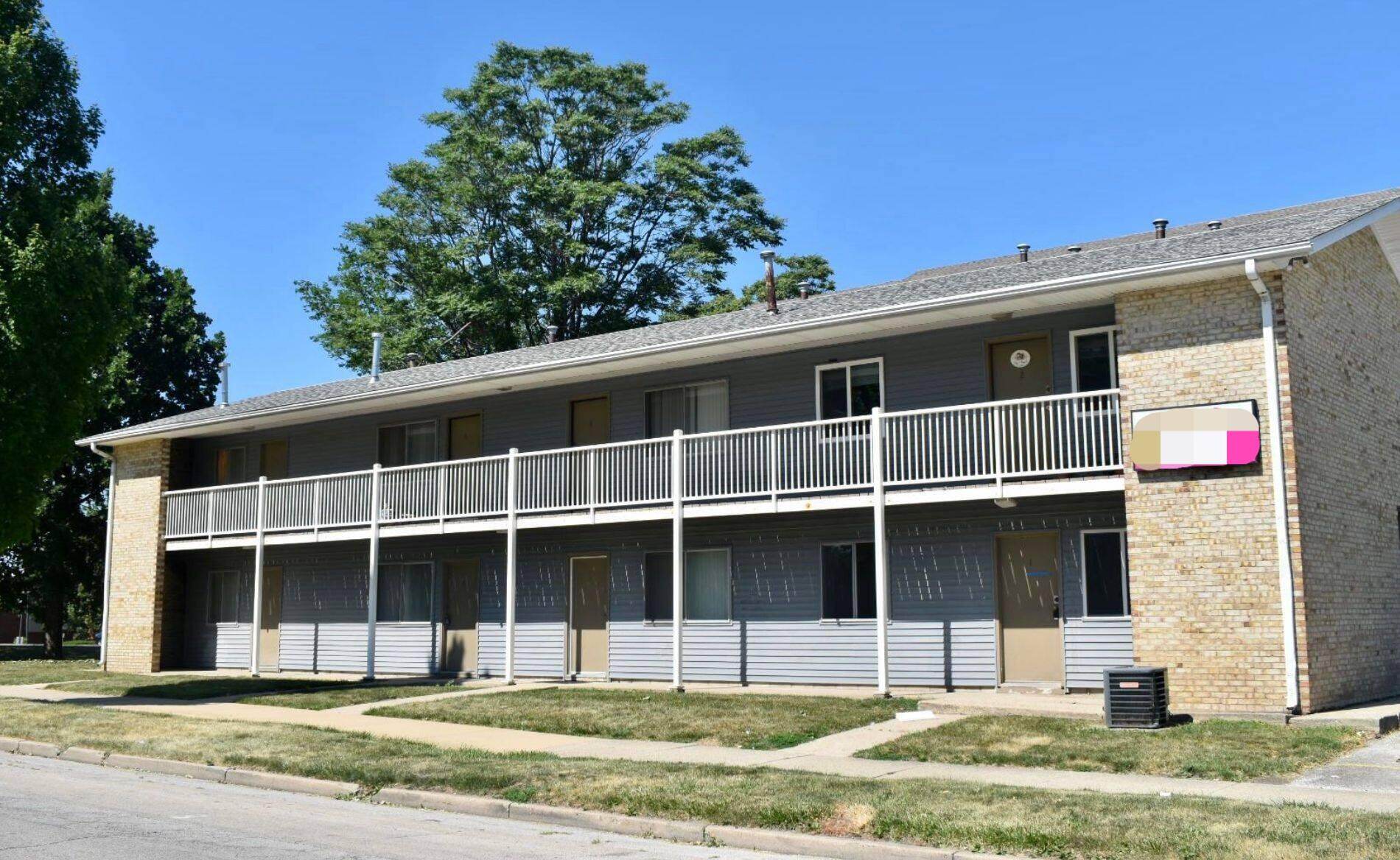 212 E WHITE ST, CHAMPAIGN, IL
