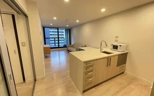 75 Victoria Street West 3