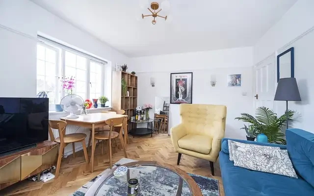 Claremont Close, Islington, N1 0