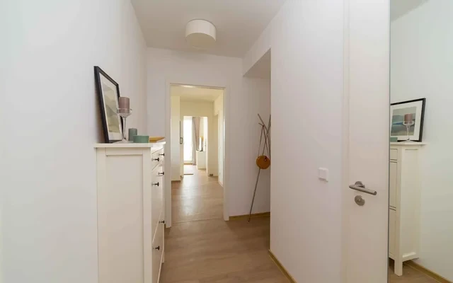 Klara Franke Strasse 12DE-01-007-003HF 1