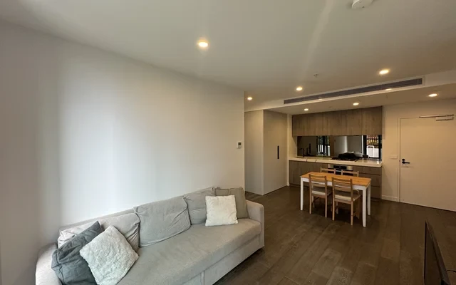 410/393 Spencer Street 3