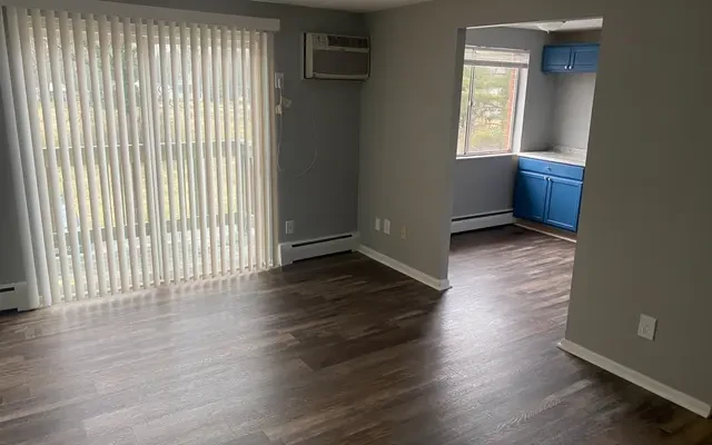 125 Starling Road 2