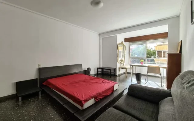 Piso de 7 habitaciones en Benimaclet 4