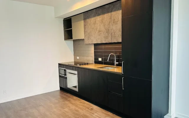 4111 - 7890 Jane St 3