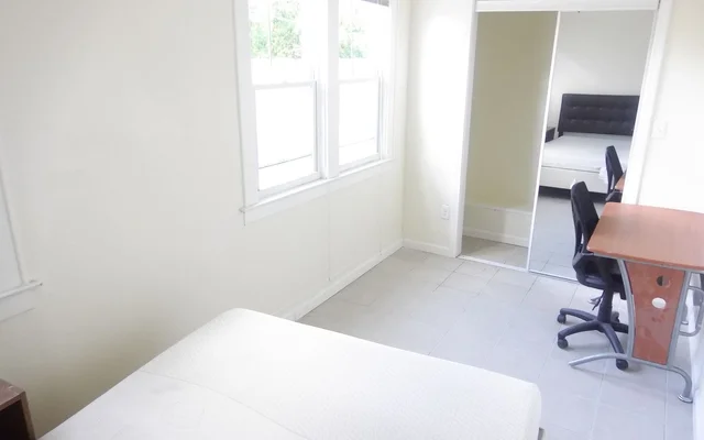 301 Maple St Apartment 2 4