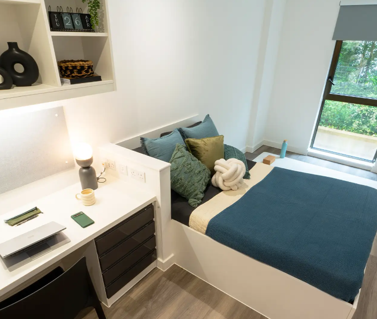 Elite Ensuite Accessible Room (part of Cluster)