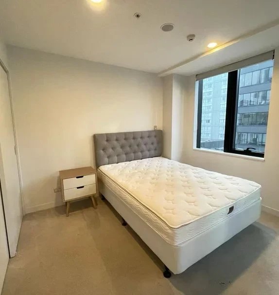 75 Victoria Street West