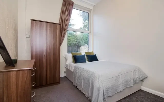 Victoria Road 26497# 3
