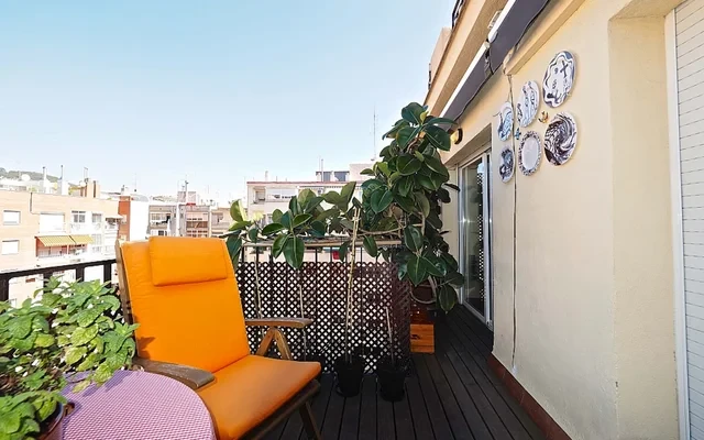 Carrer de Sant Antoni Maria Claret Barcelona 08025 Spain 4