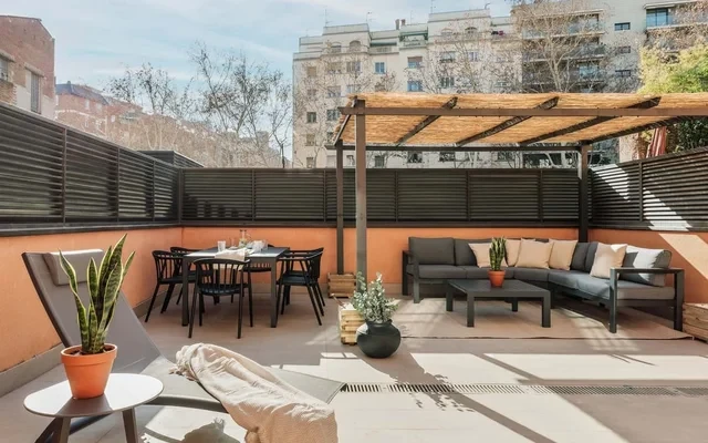 Montsia - 3 bedrooms and a terrace in Les Corts 1